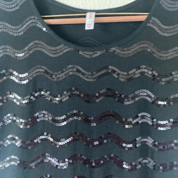 Xhilararion Women’s Short Sleeve Little Black Sequence Mini Dress Size Medium - Picture 2 of 16